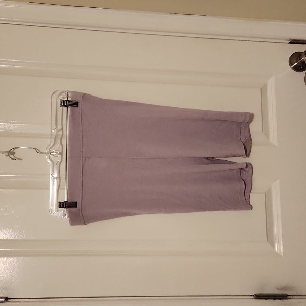 Fabletics 2x lavender stretchy biker shorts